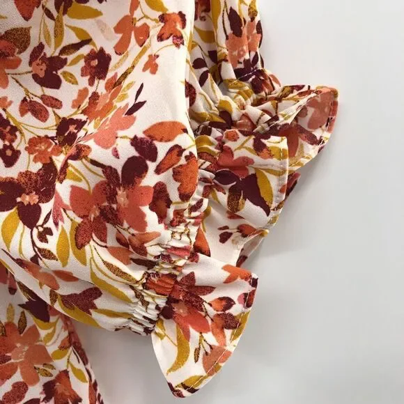 CECE‎ Floral Keyhole Short Sleeve Blouse
CREAM/ ROSE/ YELLOW - Picture 6 of 10